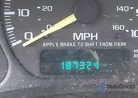 2000 Chevrolet Silverado 1500 Ls z USA, uszkodzony, nr VIN 1GCEK19T4YE376492